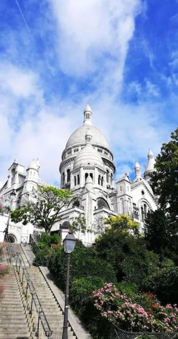 Montmartre En Rez-de-jardin * Parijs