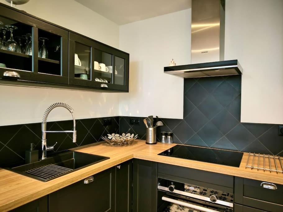 Appartement Montmartre En Rez-de-jardin
