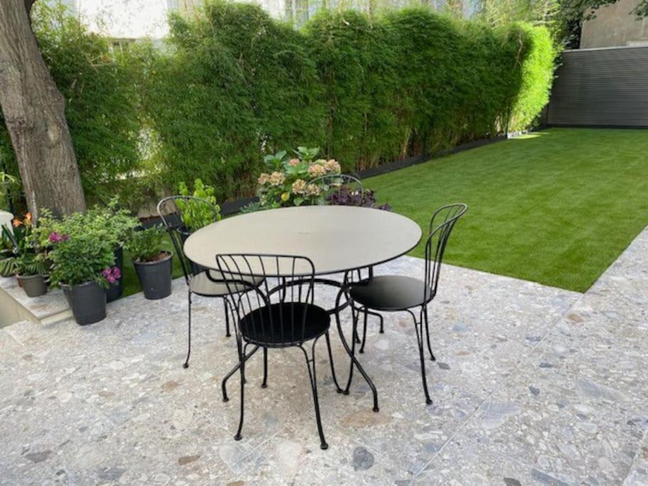 Montmartre En Rez-de-jardin Parijs